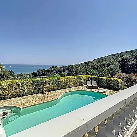 Hotel Seaview Marlau